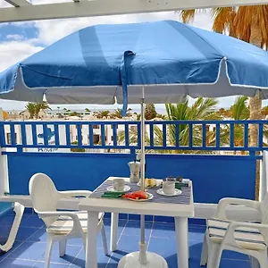 Apartamento Aguazul - A Pie De Piscina Y Vistas Al Mar, Puerto del Carmen (Lanzarote)