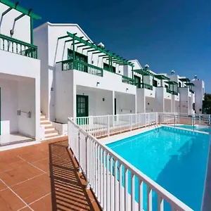 Apartamento Beautiful Spacious 1-bed With Aircon, Puerto del Carmen (Lanzarote)